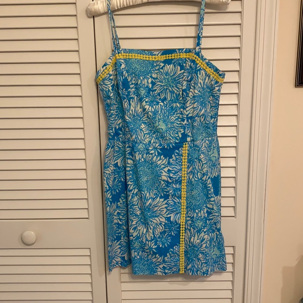 8 Lilly Pulitzer blue lion pattern skort dress